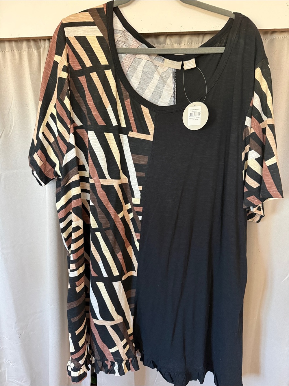 Black & Multicolor Geometric Panel Scoop-Neck Tunic